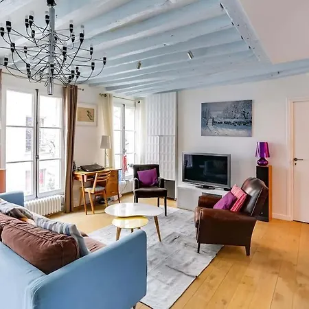 Marais District - Superb 3 Bedroom Flatent * Paris