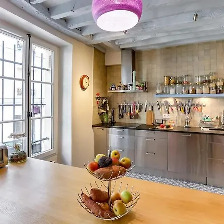 Marais District - Superb 3 Bedroom Flatent * Paris